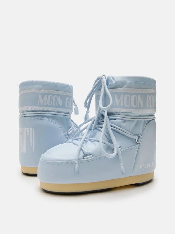 blekitne-sniegowce-moon-boot-icon-low-nylon-para-z-przodu-sznurowanie-zima