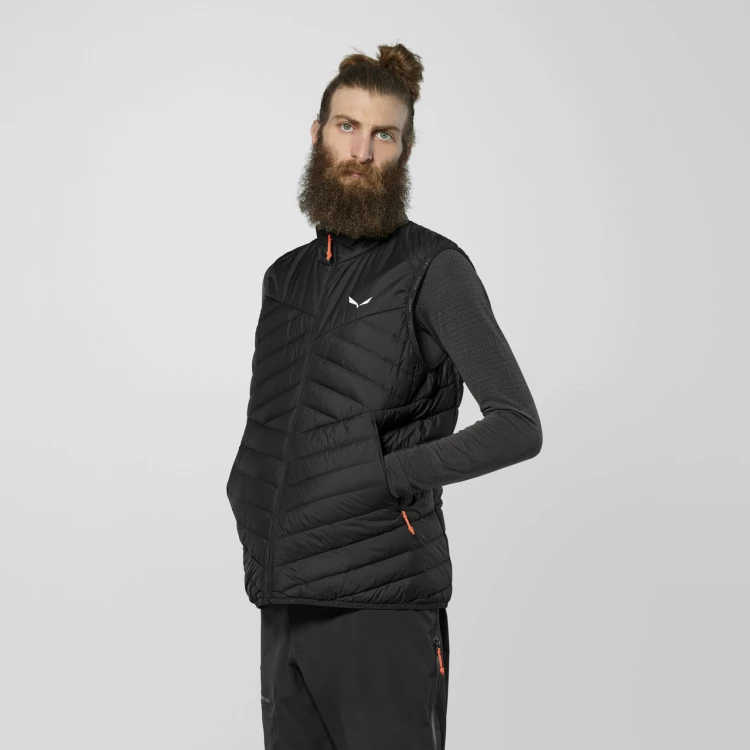 salewa-brenta-down-vest-men-czarny-bezrekawnik-polprofil
