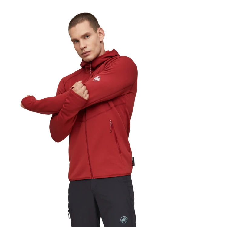 meska-bluza-polarowa-mammut-aconcagua-ml-hooded-jacket-bordowa-przod-rozciaganie