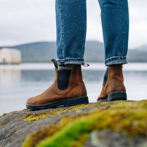 sztyblety-unisex-blundstone-1911-tobacco-lifestyle-outdoor