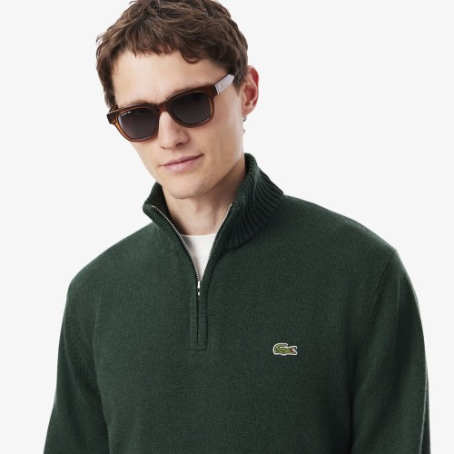sweter-meski-lacoste-ah3052-z-suwakiem-i-haftowanym-krokodylem-zblizenie