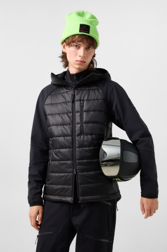 kurtka-meska-bogner-fire-ice-anian-softshell-black-264-3407-8370-026-09-na-modelu.jpg