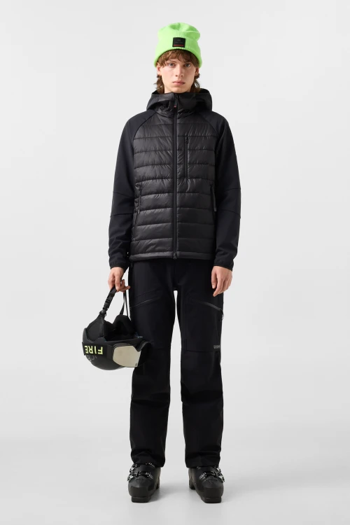 kurtka-meska-bogner-fire-ice-anian-softshell-black-264-3407-8370-026-10-na-modelu.jpg