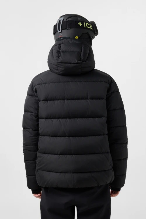 kurtka-narciarska-meska-bogner-fire-ice-luka-black-264-3426-1966-026-04-na-modelu.jpg