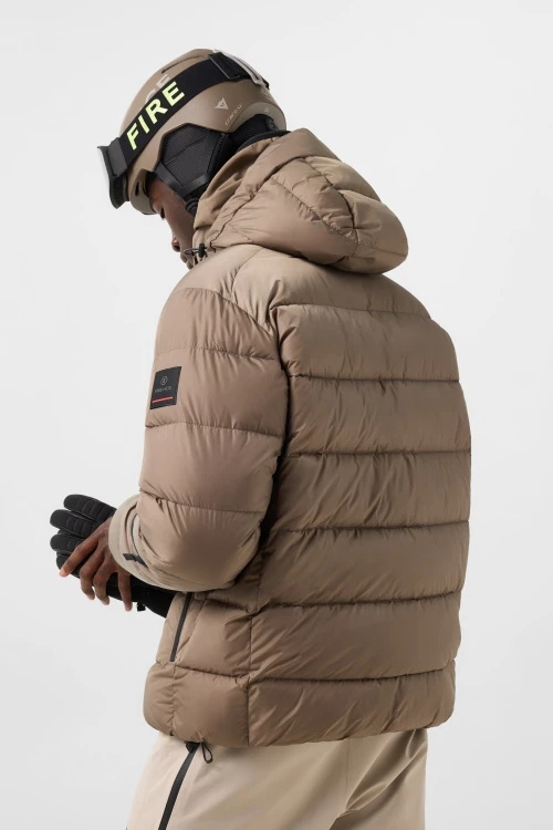 kurtka-narciarska-meska-bogner-fire-ice-luka-taupe-264-3426-1966-866-04-na-modelu.jpg