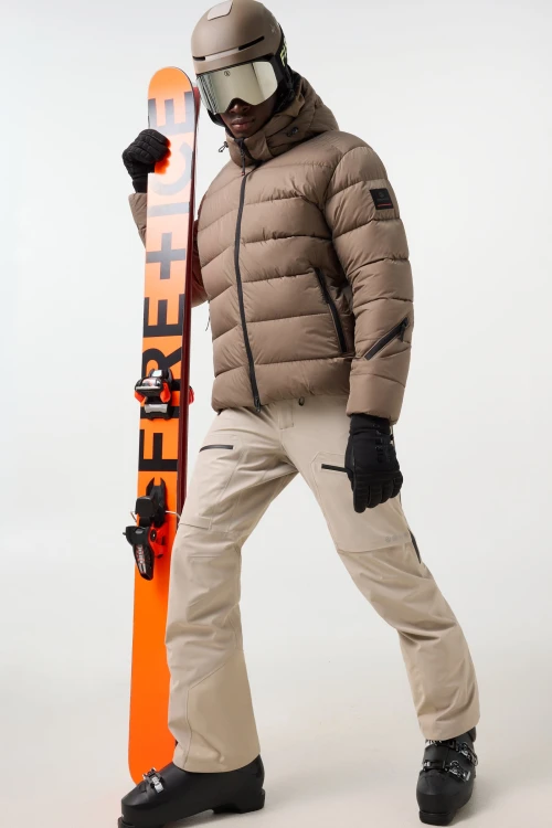kurtka-narciarska-meska-bogner-fire-ice-luka-taupe-264-3426-1966-866-12-na-modelu.jpg