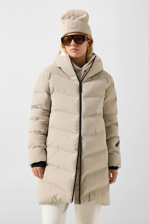 plaszcz-damski-bogner-fire-ice-tec-aen-beige-264-4471-9137-762-09-na-modelu.jpg