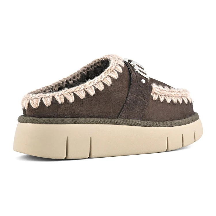 klapki-damskie-mou-bounce-clog-metal-logo-mocha-fw531001a-03.jpg