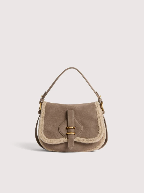 zamszowa-torebka-z-kozuszkiem-coccinelle-sole-shearling-small-taupe-przod