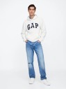 kremowa-bluza-meska-gap-heritage-logo-hoodie-stylizacja.jpg