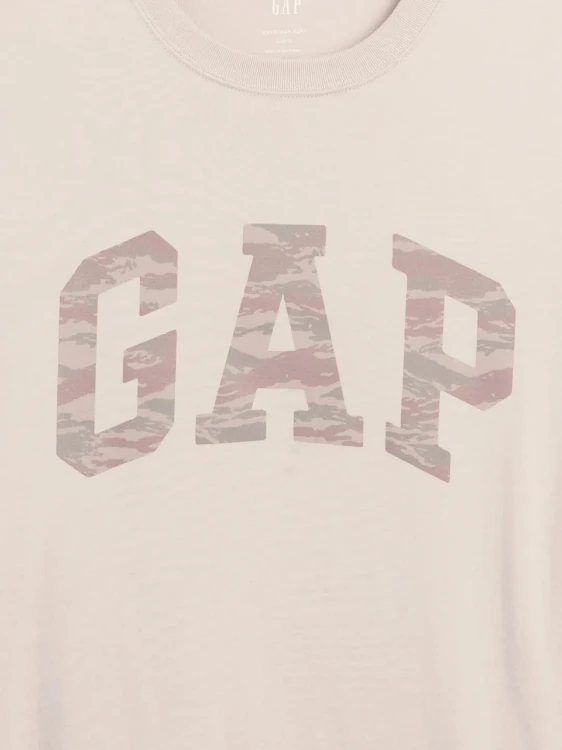 bezowa-koszulka-meska-gap-everyday-soft-nadruk-camo-detal.jpg