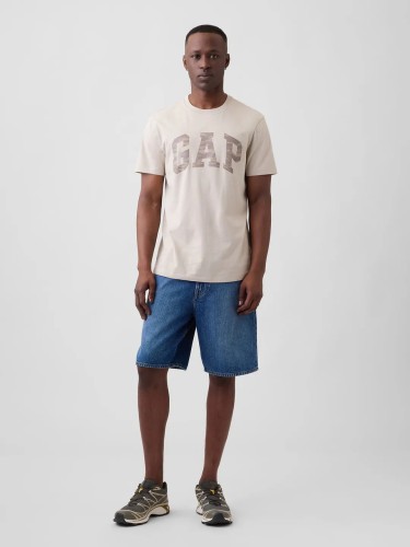 koszulka-gap-men-everyday-soft-logo-t-cobblestone-stylizacja.jpg