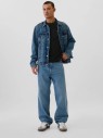 czarny-t-shirt-meski-gap-everyday-soft-stylizacja-denim.jpg