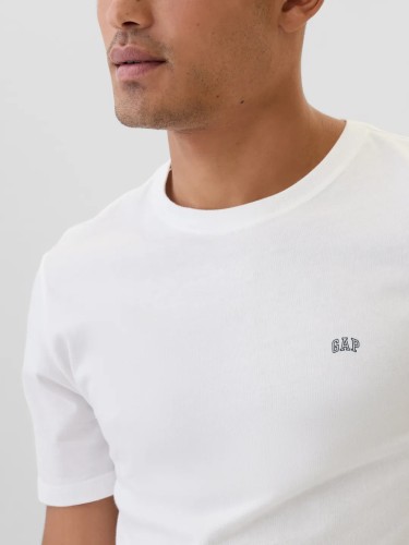 bialy-t-shirt-meski-gap-everyday-soft-micro-logo-detal.jpg