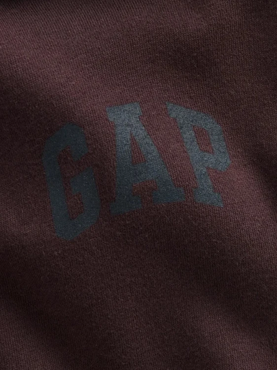 brazowa-bluza-gap-logo-nadruk-detal.jpg