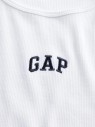 bialy-t-shirt-gap-prazkowany-haftowane-mini-logo-detal.jpg