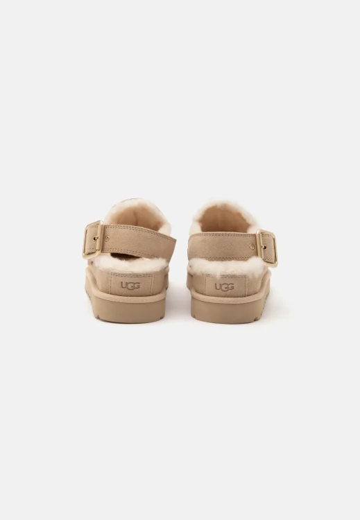 mule-damskie-ugg-evelina-clog-sand-castle-1180251-sndc-04.webp