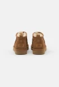 sniegowce-damskie-ugg-classic-ultra-mini-chestnut-1116109-che-02-tyl.webp