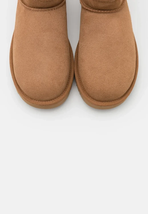 sniegowce-damskie-ugg-classic-ultra-mini-chestnut-1116109-che-03-gora.webp