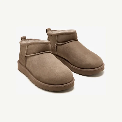 buty-damskie-ugg-classic-ultra-mini-caribou-1116109-crbo-05-para-przod.webp