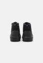 buty-meskie-ugg-neumel-weather-hybrid-black-1143991-bblc-03-tyl.webp