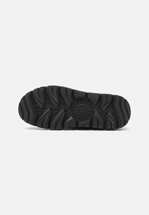 buty-meskie-ugg-neumel-weather-hybrid-black-1143991-bblc-06-podeszwa.webp