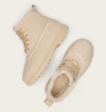 widok-od-gory-buty-sorel-ambler-fireside-chukka-puszysty-kozuszek-w-srodku